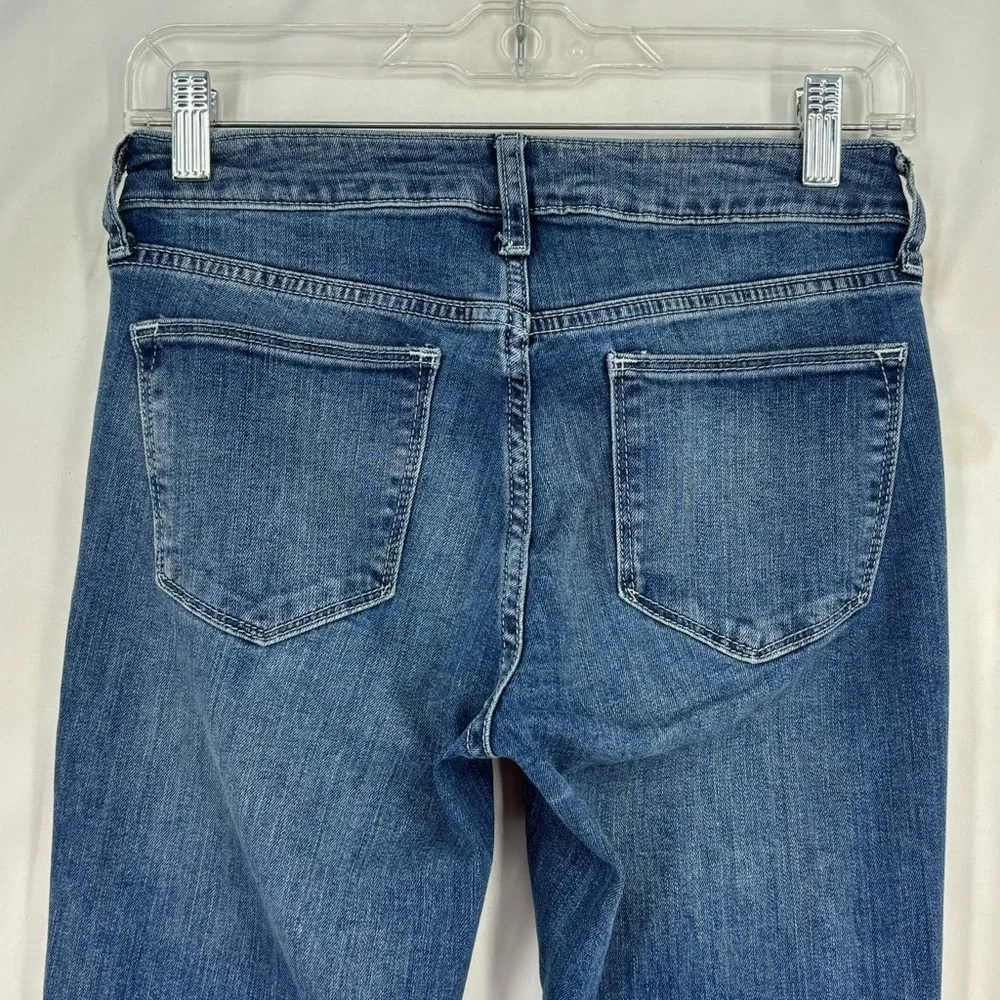 Gap Womens Size 2 Curvy Skinny Jeans Faded Blue Wash Five Pocket Distressed Knee - Picture 9 of 10